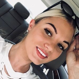 Meet your Posher, Deanna